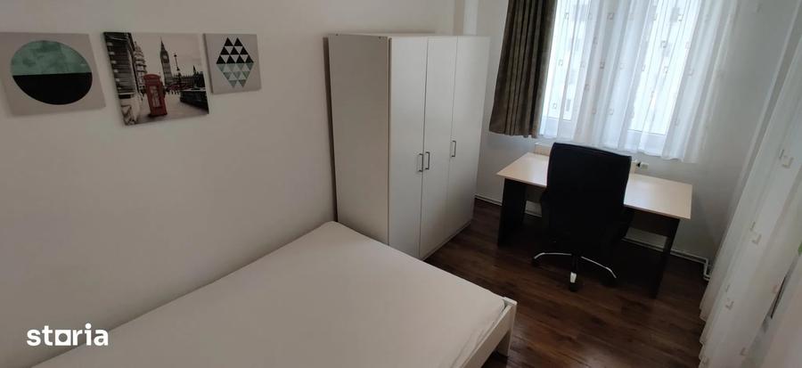Apartament cu 4 camere decomandat, mobilat în Zorilor