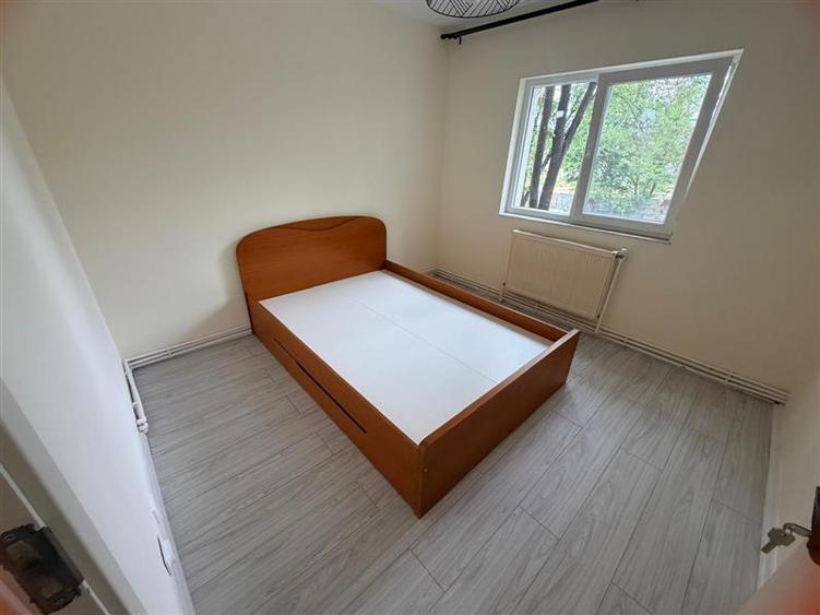 Apartament cu 2 camere decomandat, mobilat în Dacia