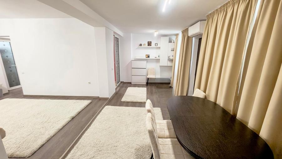 Apartament cu 70 camere semidecomandat în Țiglina 3