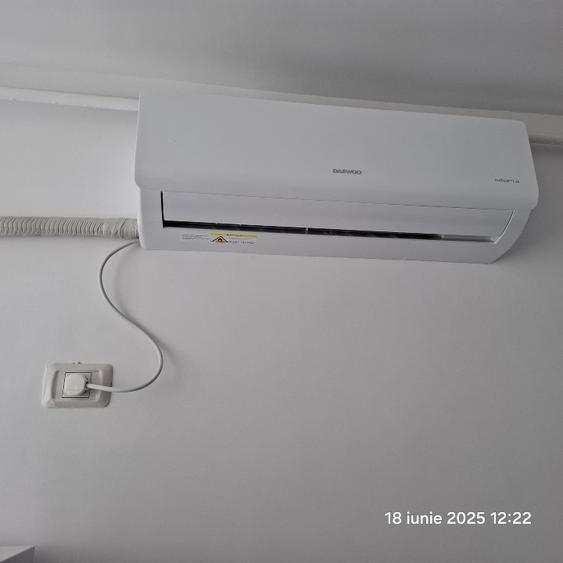 Apartament cu 2 camere decomandat în Roșu