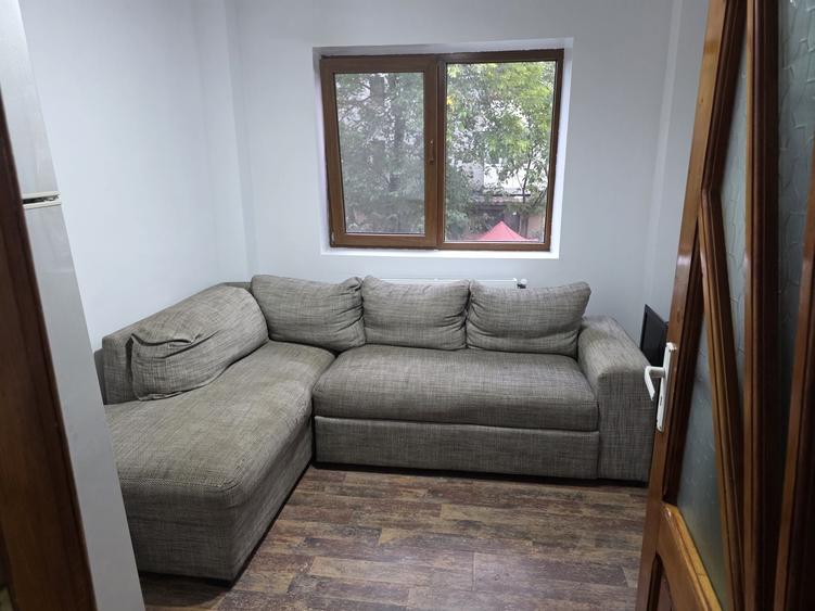 Apartament cu 3 camere decomandat în Obor