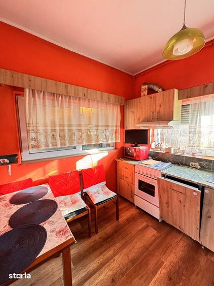 Casă cu 4 camere cu Teren 480 Mp în Central