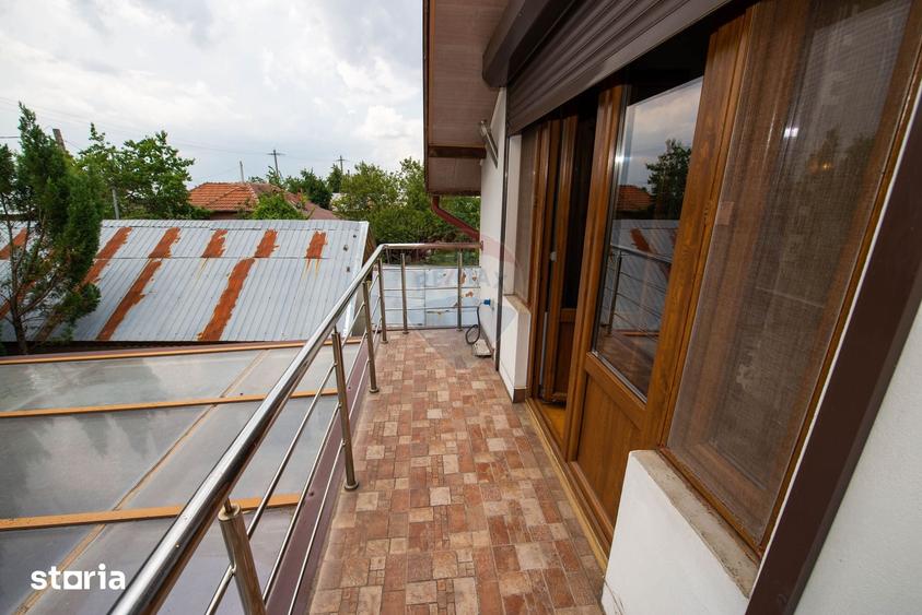 Casă cu 4 camere cu Teren 1596 Mp în Bujoreni