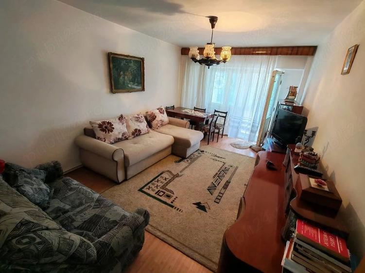 Apartament cu 2 camere decomandat în Abator