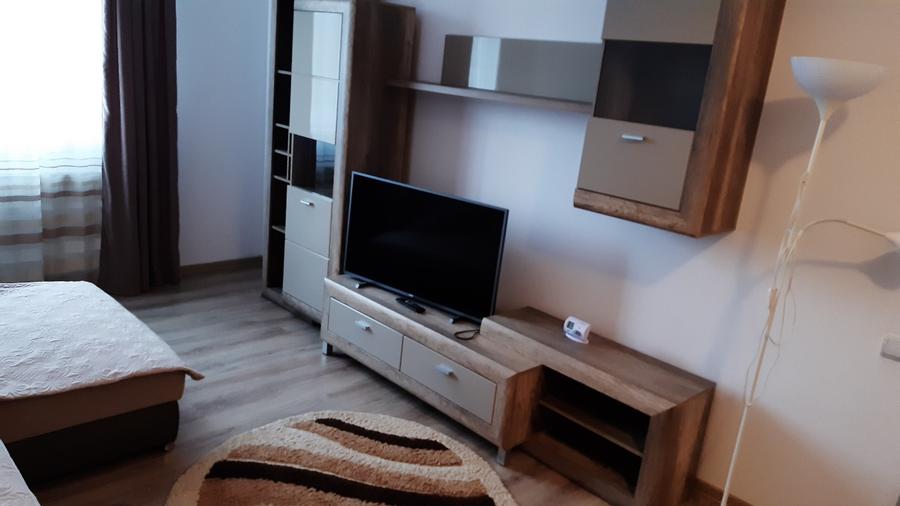 De inchiriat apartament 2 camere - 1