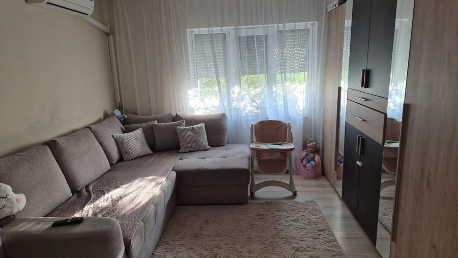 Apartament cu 2 camere decomandat în Lotus