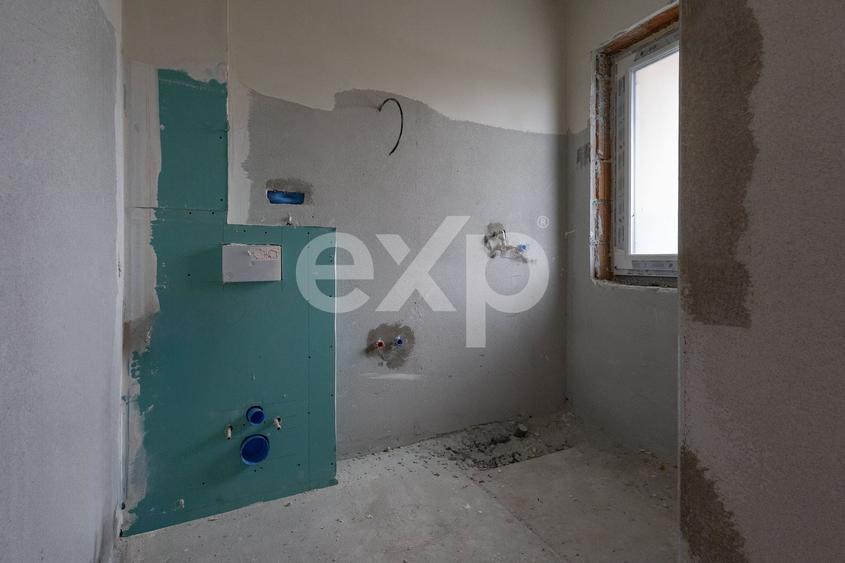 Casă individuală cu 4 camere cu Canalizare în Săcălaz