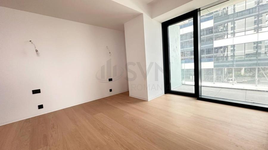 Apartament cu 3 camere semidecomandat în Floreasca
