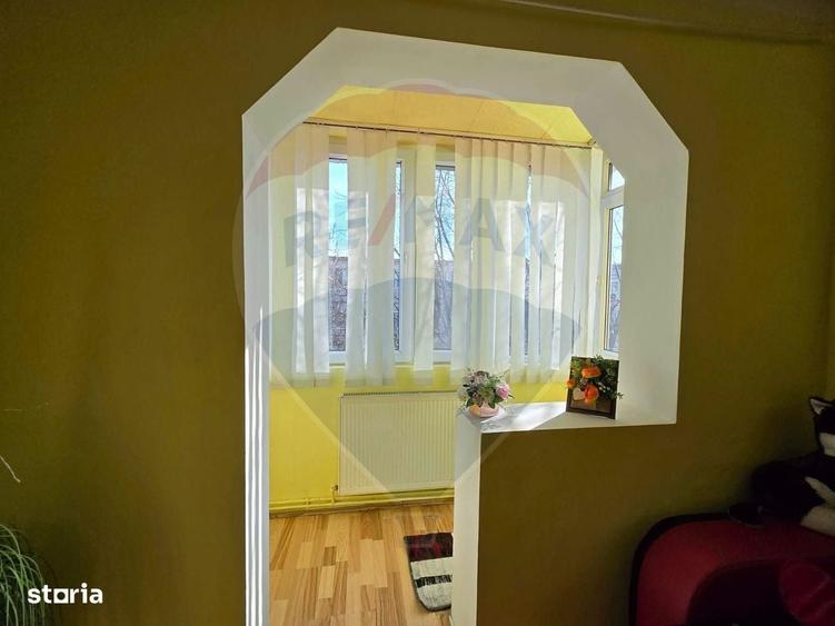 Apartament cu 2 camere semidecomandat în Cetății