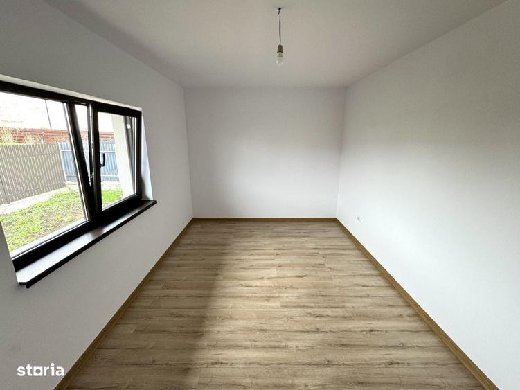 Casă cu 3 camere în Valea Lupului