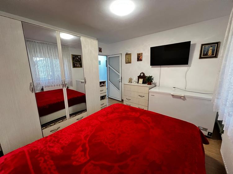 Apartament cu 2 camere semidecomandat, mobilat în Dacia