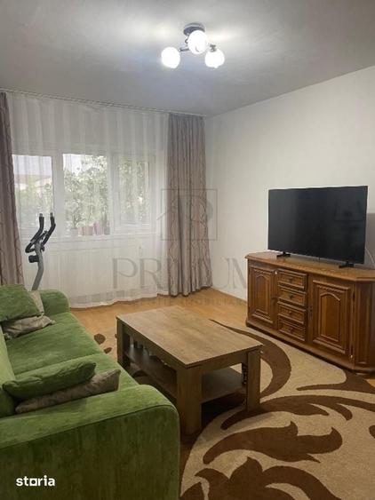 Apartament cu 3 camere decomandat în Sud
