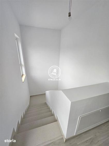 Casă cu 5 camere cu Teren 560 Mp în Rediu