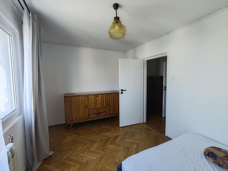 Apartament cu 2 camere semidecomandat în Gemenii