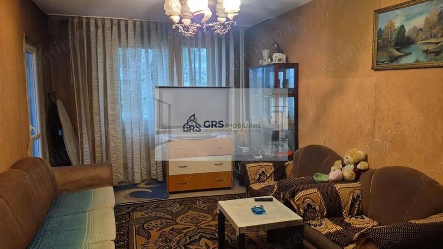 Apartament cu 3 camere decomandat în Fizicienilor
