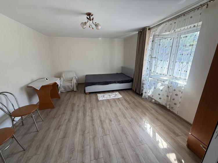 Casă cu 1 camere cu Teren 40 Mp în Valea Adâncă