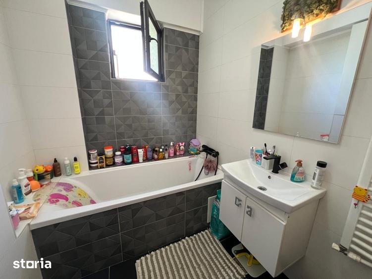 Apartament cu 3 camere decomandat în Tomis Plus