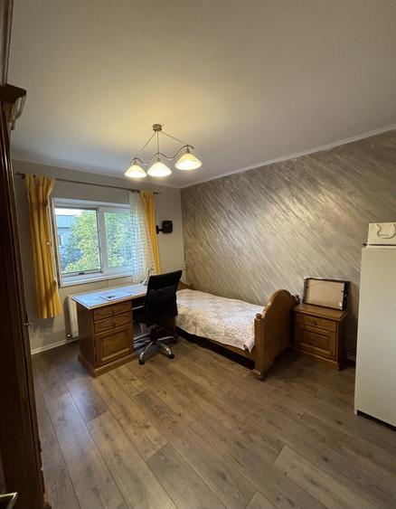 Apartament cu 3 camere decomandat, mobilat în Drumul Sării