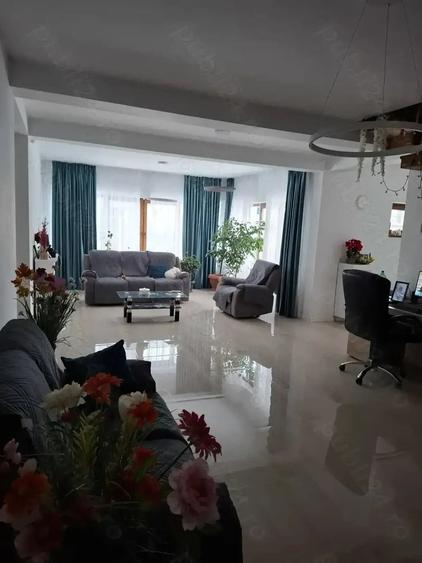 Casa de vis. la intrare in cumpana - 4