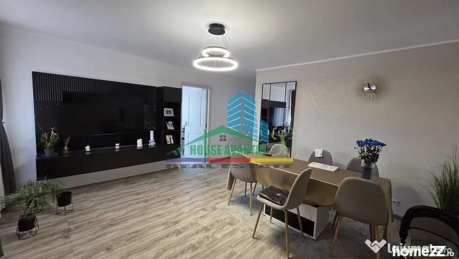 Apartament cu 4 camere decomandat în Vânători