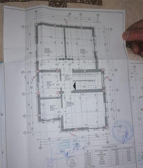 Casă individuală cu 4 camere cu Canalizare în Exterior Est
