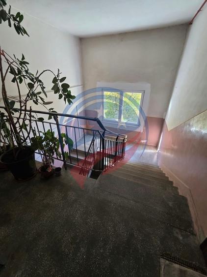 Apartament cu 2 camere decomandat, mobilat în 7 Noiembrie