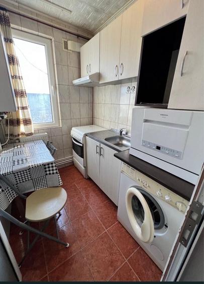 Apartament cu 2 camere semidecomandat în Micro 19