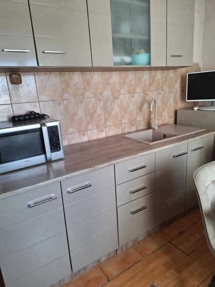 Apartament cu 4 camere decomandat în Găvana