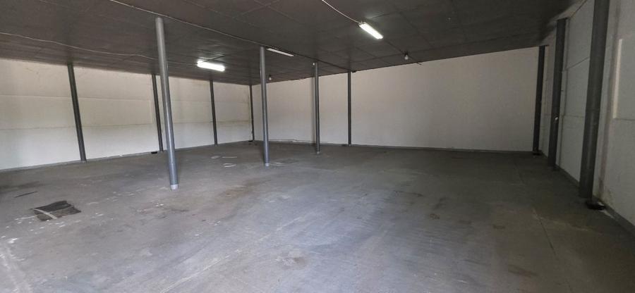 Spațiu industrial, de 200 mp, în Est