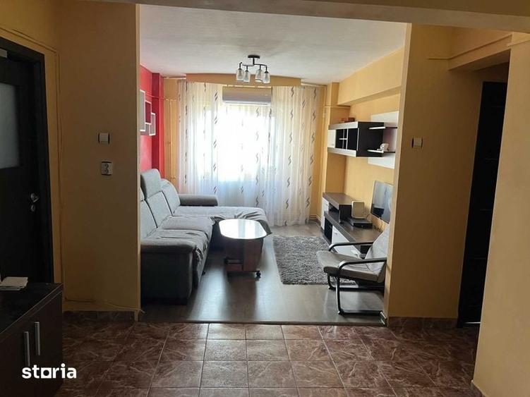 Apartament cu 3 camere decomandat în Mihai Bravu