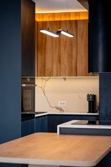 Apartament cu 3 camere semidecomandat în Sud