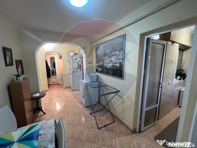 Apartament cu 2 camere decomandat în Sud