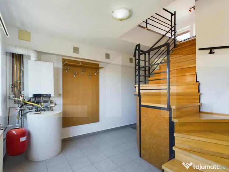Apartament cu 4 camere semidecomandat, mobilat în Girocului