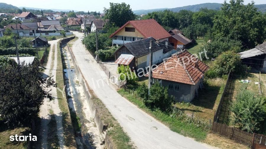 Teren de 860 mp, în Albești