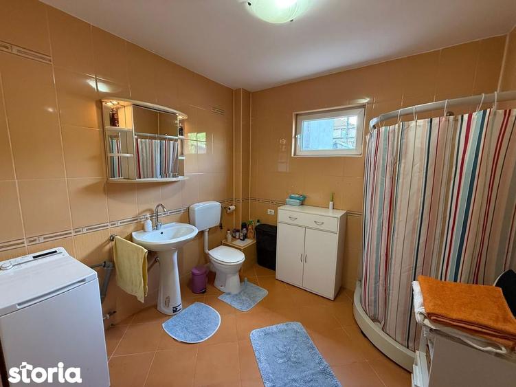 Casă cu 5 camere cu Teren 650 Mp în Chiajna