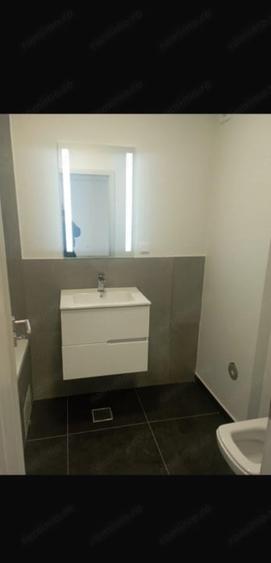 Apartament cu 2 camere semidecomandat în Florești