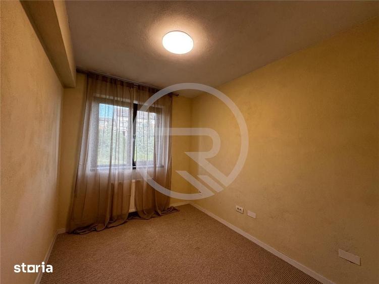 Apartament cu 3 camere semidecomandat în Borhanci