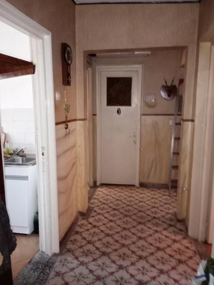 Apartament cu 3 camere decomandat în Mazepa 1