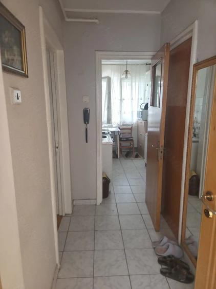 Apartament cu 2 camere semidecomandat în Unirii Sud