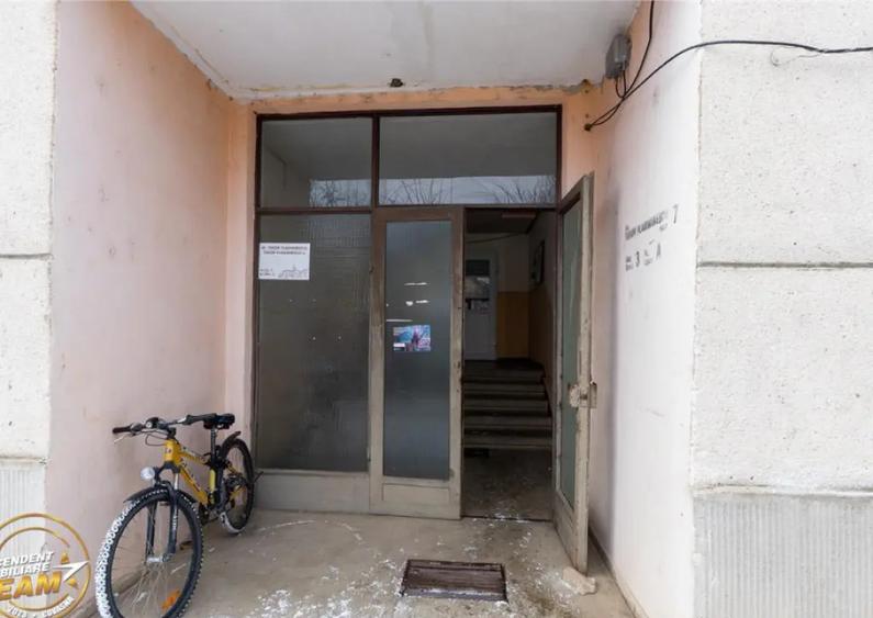 Apartament cu 2 camere decomandat, mobilat în Central