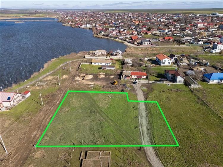 Teren Construcții intravilan de 615 mp, în Corbu