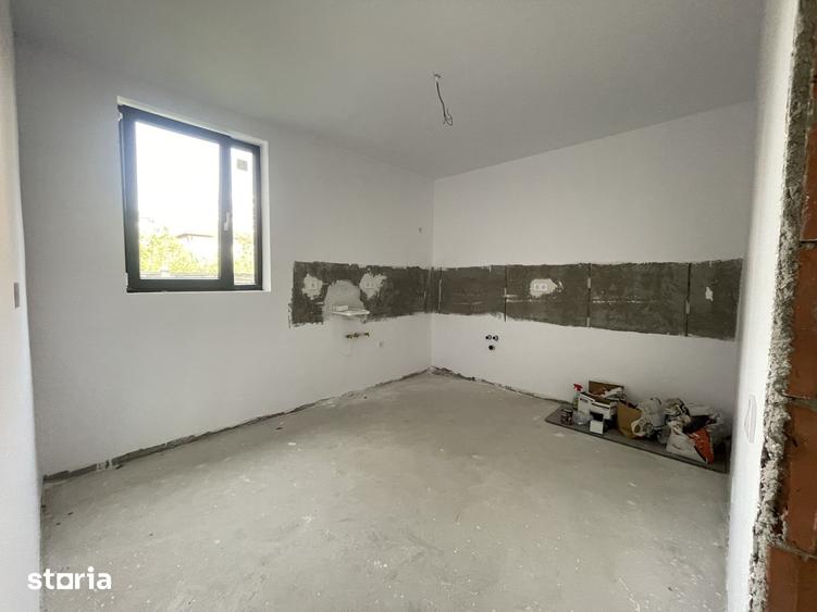 Casă cu 4 camere cu Teren 250 Mp în Central