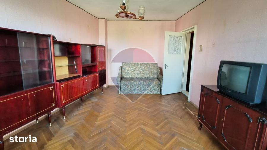 Apartament cu 3 camere decomandat în Micro 13