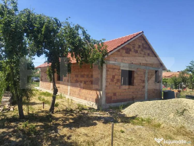 Casă cu 3 camere cu Teren 1500 Mp în Tormac