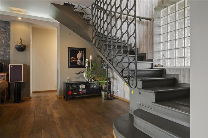 Penthouse cu 6 camere decomandat, mobilat în Aviatorilor