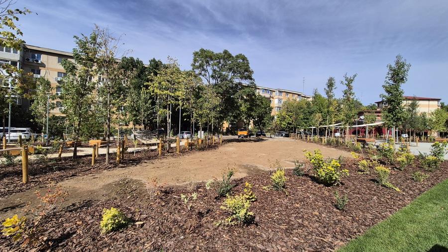 Teren intravilan 313 mp de vânzare Parcul Liniei – Sector 6 - 2