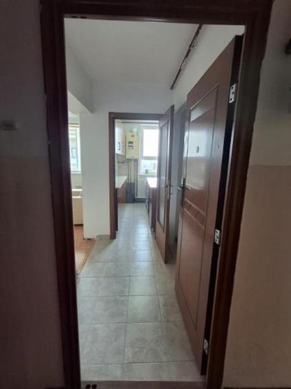 Apartament cu 2 camere decomandat, mobilat în Gara de Nord