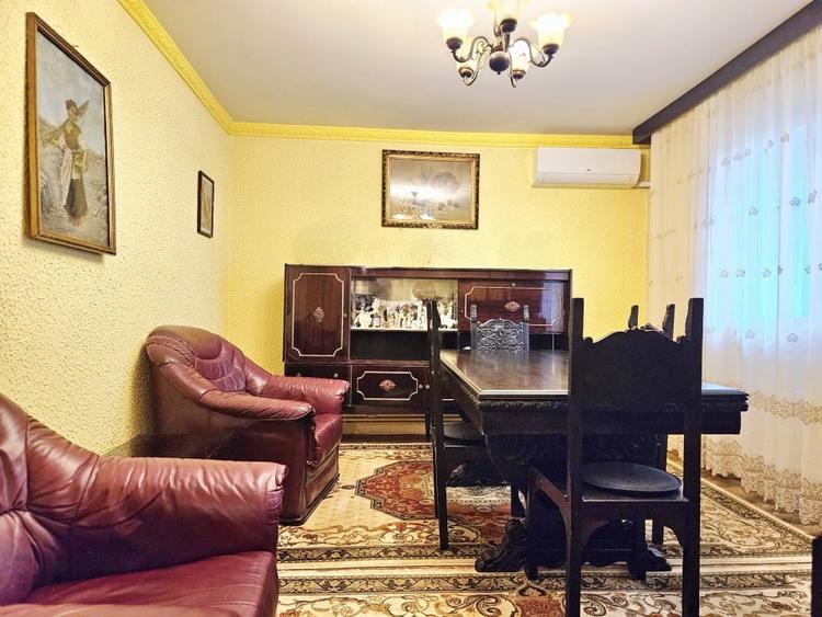 Apartament cu 4 camere decomandat, mobilat în Vest