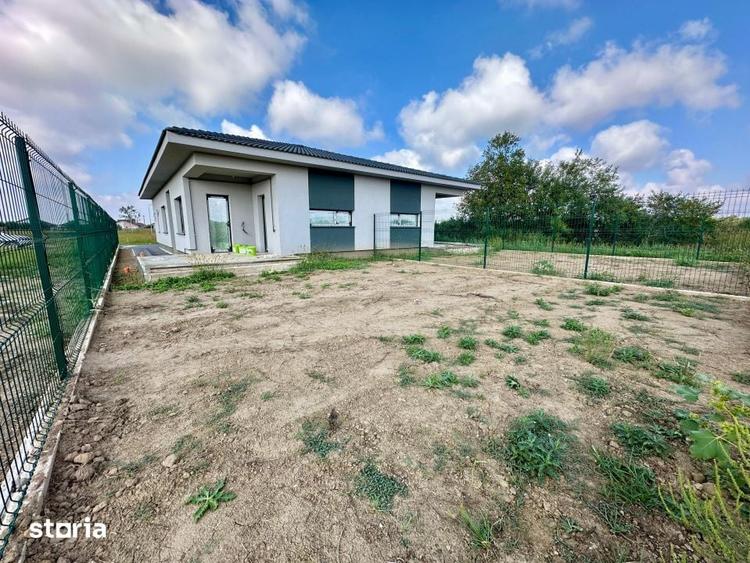 Casă cu 3 camere cu Teren 297 Mp în Bucovăț