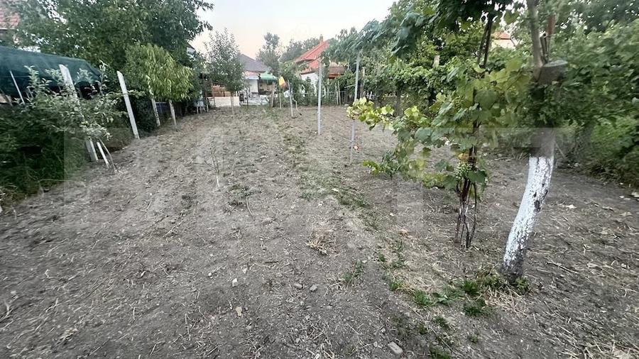 Casă cu Teren 200 Mp în Central